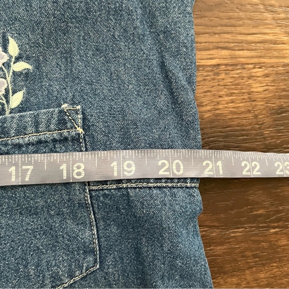 SOLD Vintage Disney store Winnie the Pooh floral embroidered denim jean dress - Picture 11 of 11
